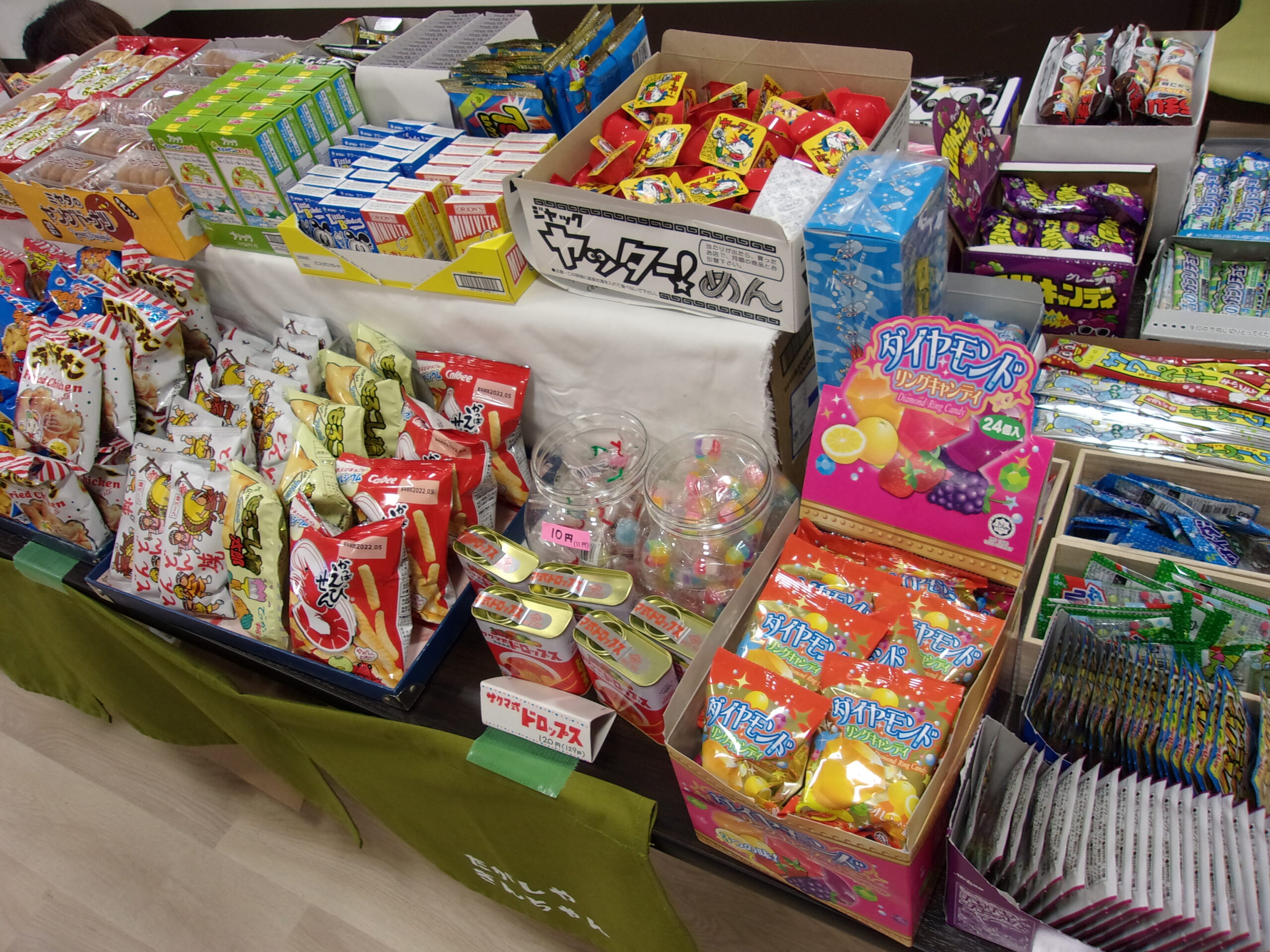 シャンテ豊中　移動駄菓子屋さん